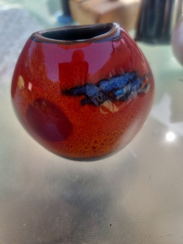 Poole pottery small vase - small,